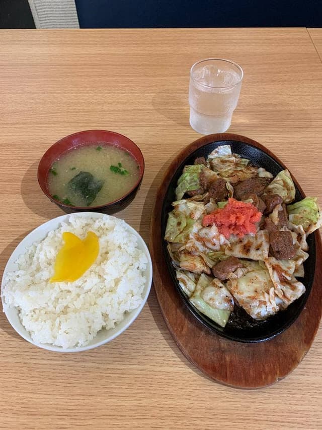 博多鉄板焼肉 まんぷく亭 - サブ画像1