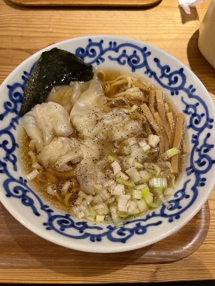 博多醤油ラーメン 月や 博多デイトス店