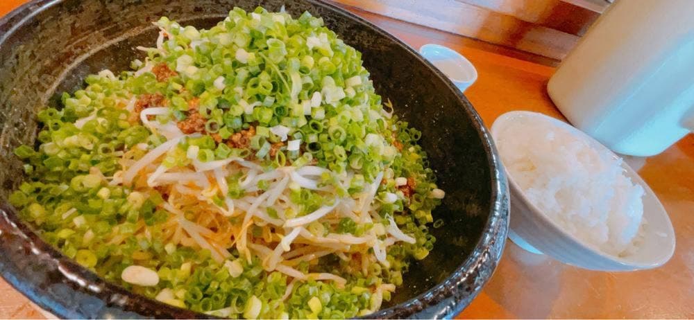 筑豊的担々麺 烏龍 直方本店