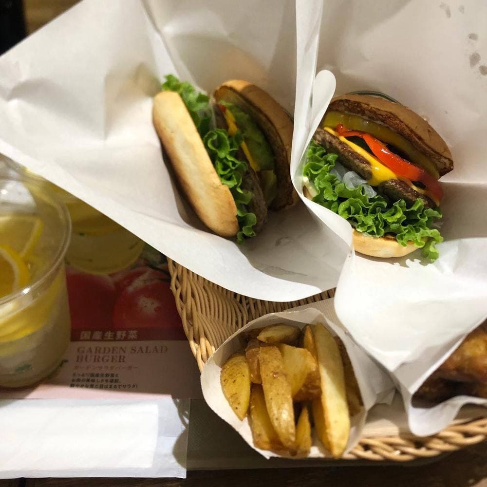 フレッシュネスバーガー サッポロファクトリー店