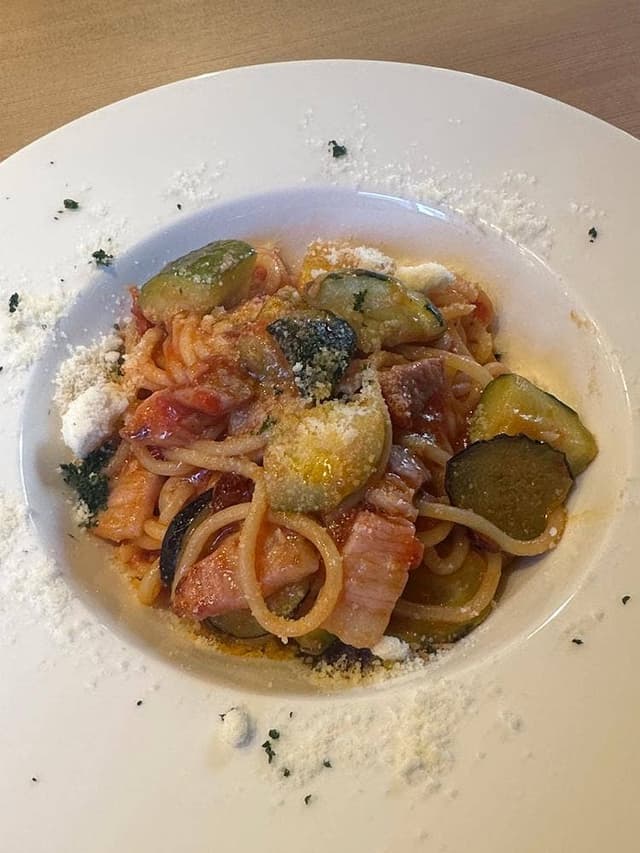 パパは唐揚げ 私はパスタ。 大森町店 - サブ画像1