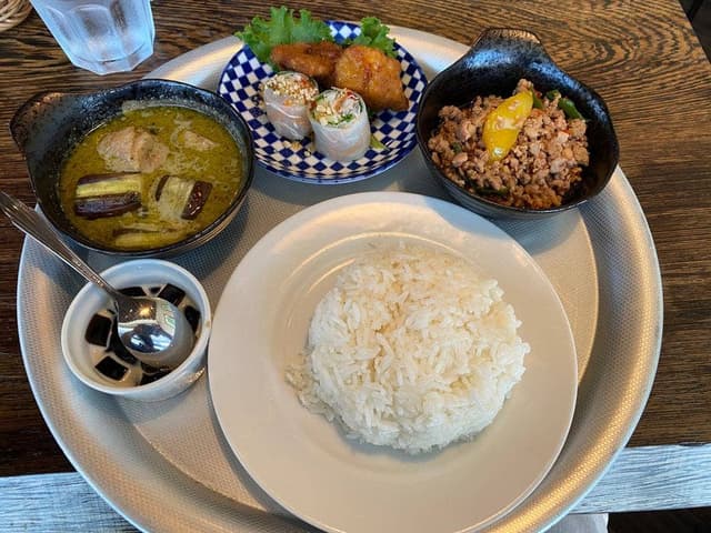 タイ料理 URAIWAN - サブ画像1