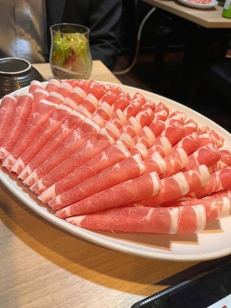 ラムしゃぶ金の目 新宿店