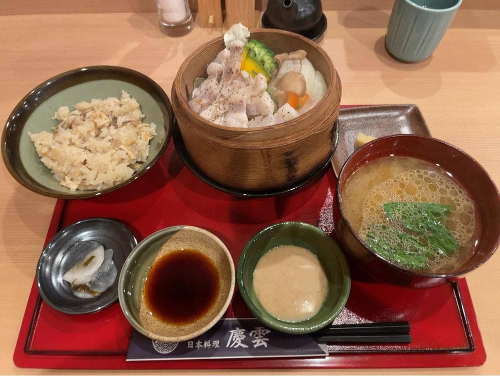 日本料理 慶雲