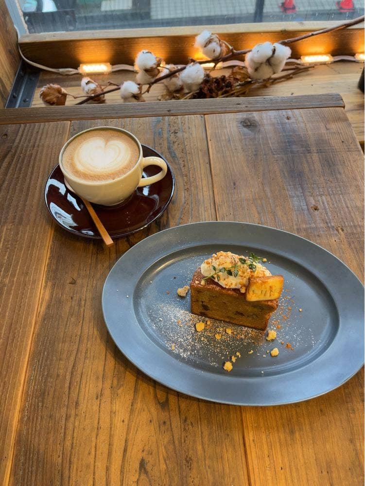 Lune café and dining