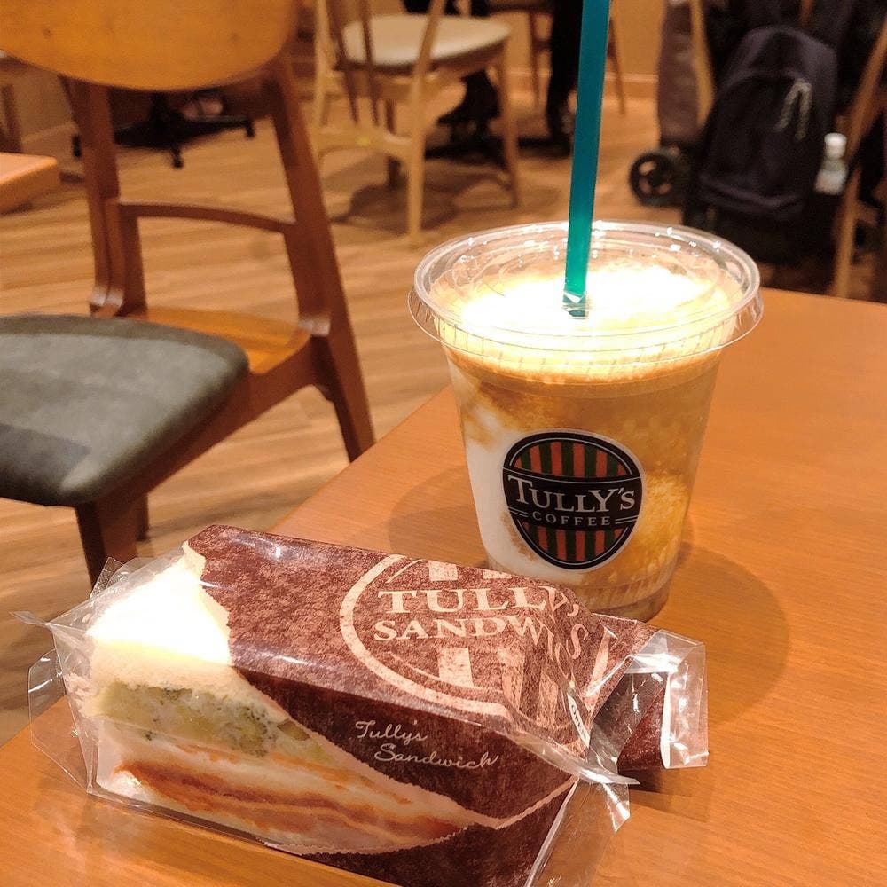 タリーズコーヒー CIAL鶴見店