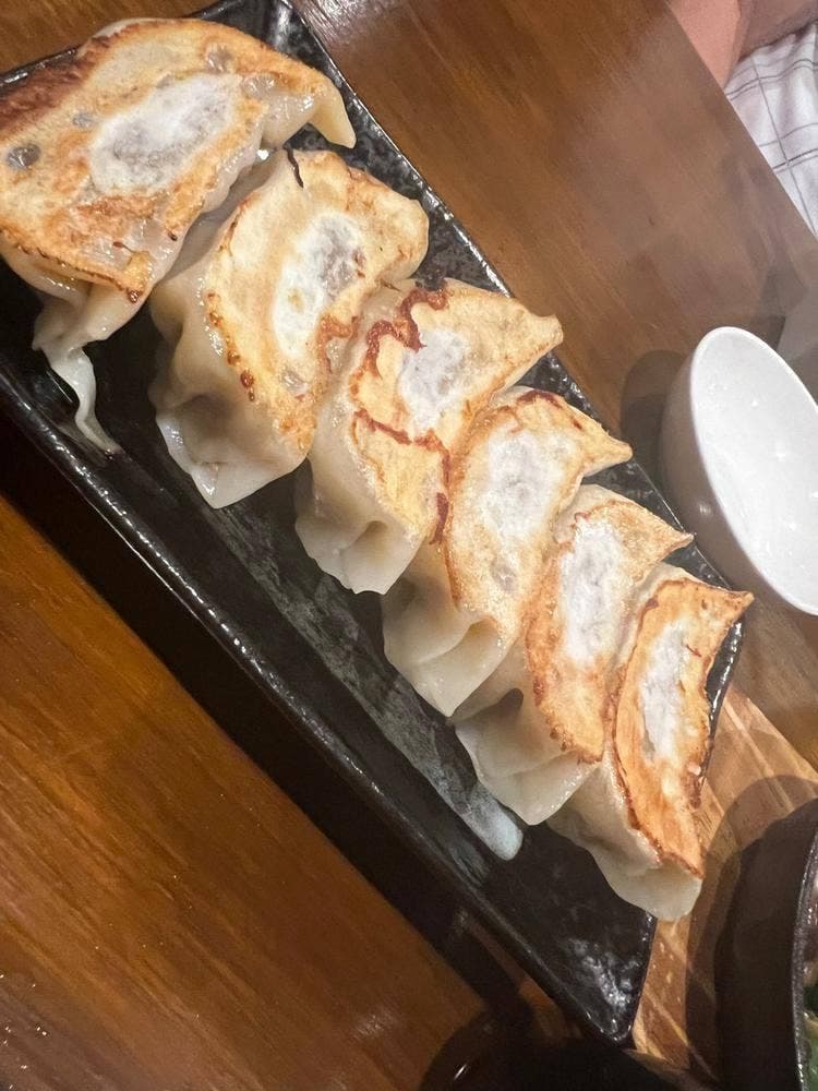 餃子ダイニング一角