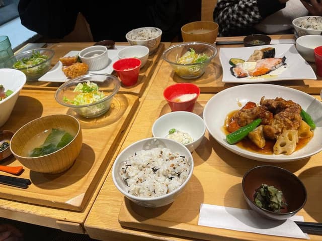 おぼんdeごはん シァル鶴見店 - サブ画像1