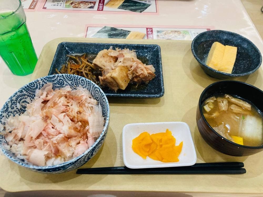カツオたまご食堂