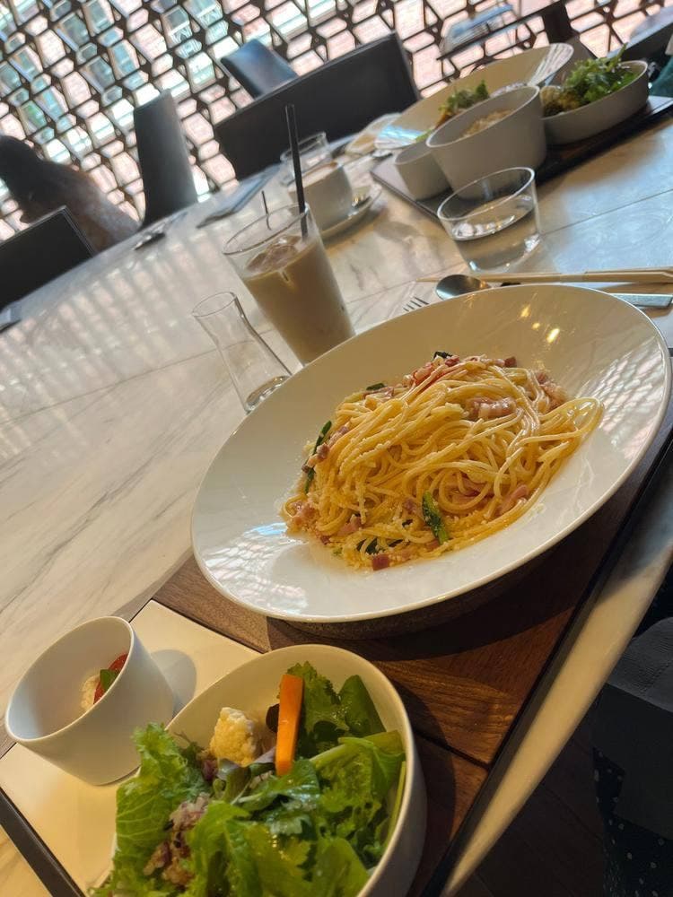 INTERSECT BY LEXUS - TOKYO