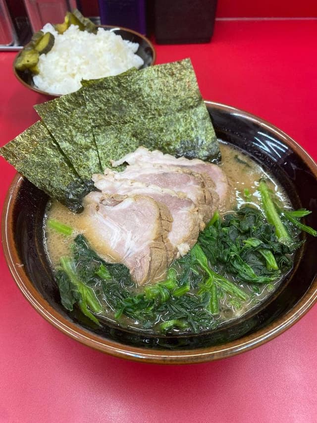 横浜ラーメン 武蔵家 北千住西口店 - サブ画像3