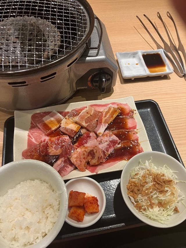 牛たん大好き焼肉はっぴぃ 綾瀬店 - サブ画像1