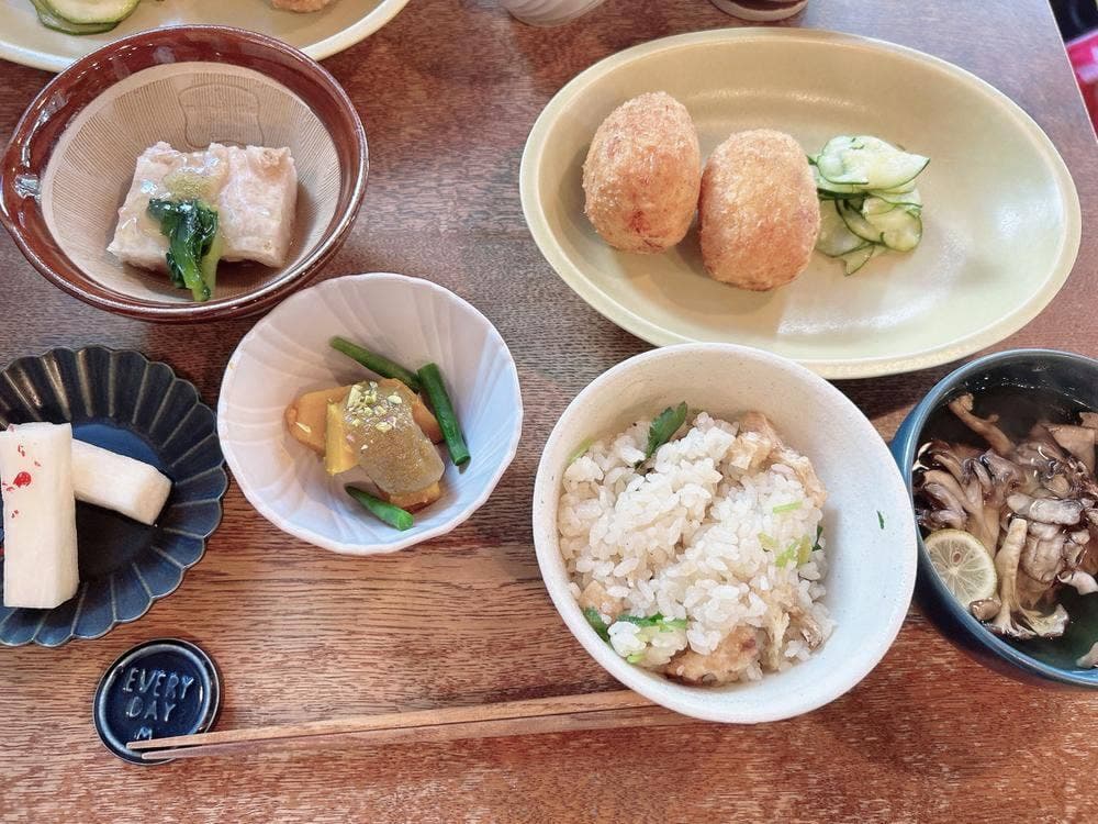 食堂ペコリ