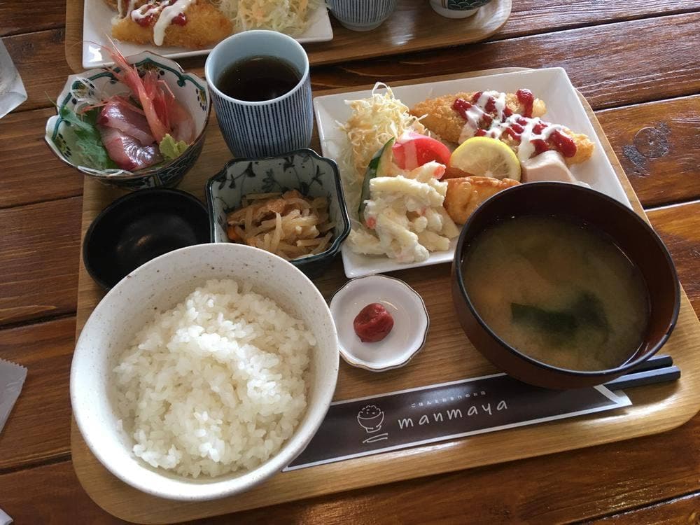 ごはんとおさけのお店 manmaya