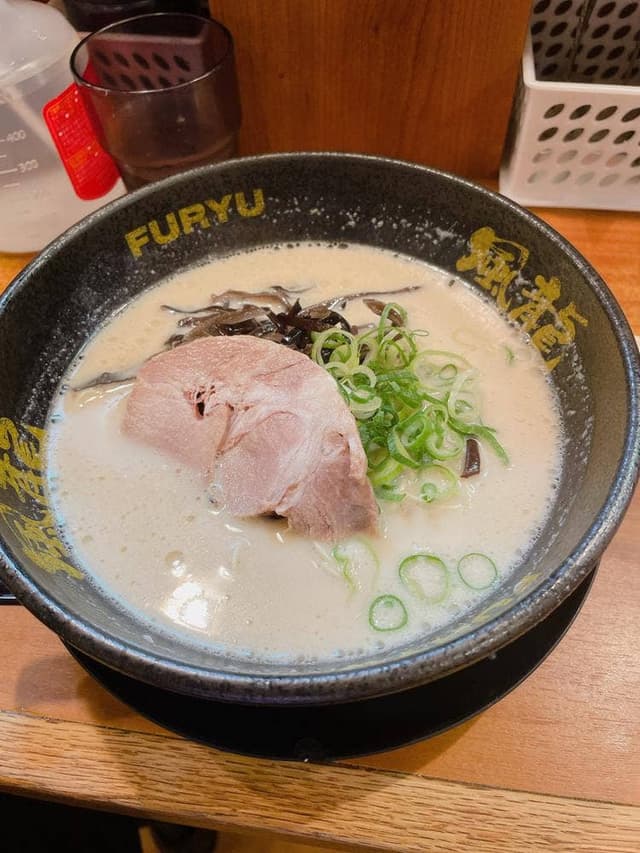 とんこつラーメン 博多風龍 新宿東口店 - サブ画像2