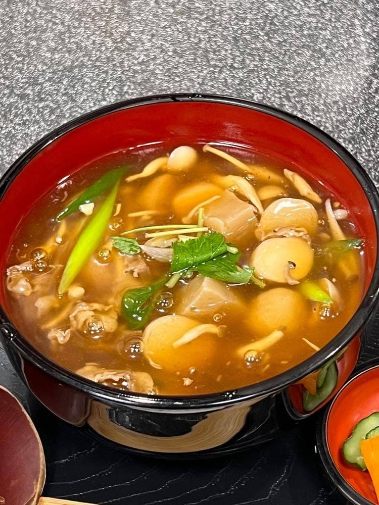 お食事処 べにばな亭