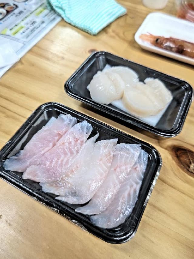 塩釜仲卸市場 マイ海鮮丼コーナー - サブ画像2