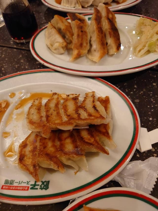 餃子スーパー酒場 博多中洲店 - サブ画像1