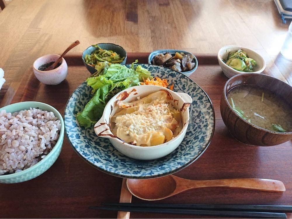 野菜とつぶつぶ アプサラカフェ 伊丹店
