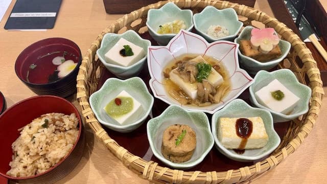 角濱ごまとうふ総本舗 飲食部門 - サブ画像1