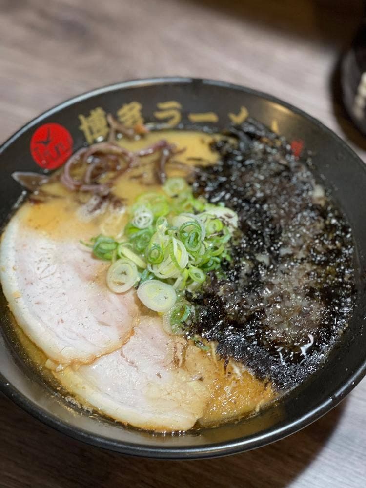 博多ラーメン つる