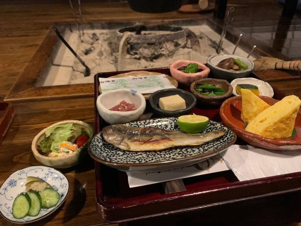 日登美山荘