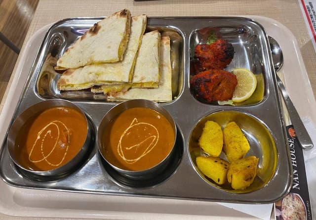 インドレストラン ナンハウス アピタタウン稲沢店 - サブ画像1