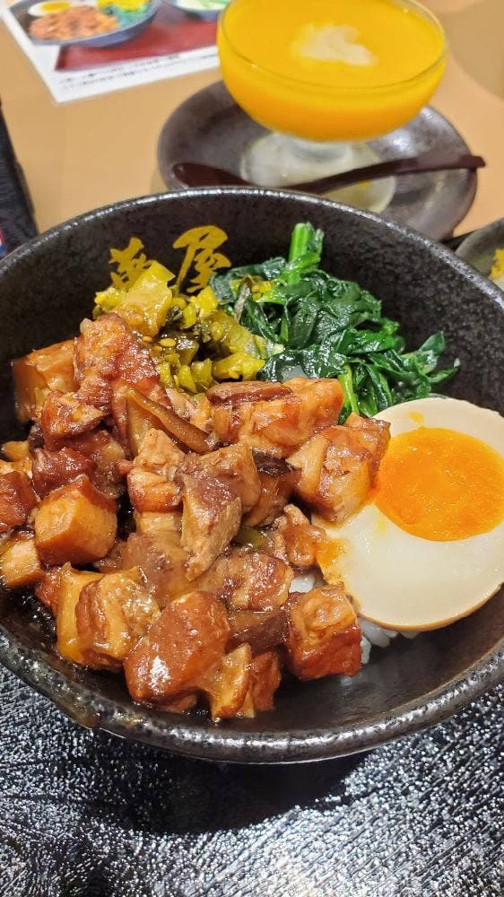 台湾屋台台湾魯肉飯 華屋
