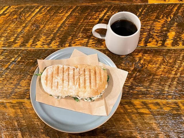 panini cafe FRANK - サブ画像1