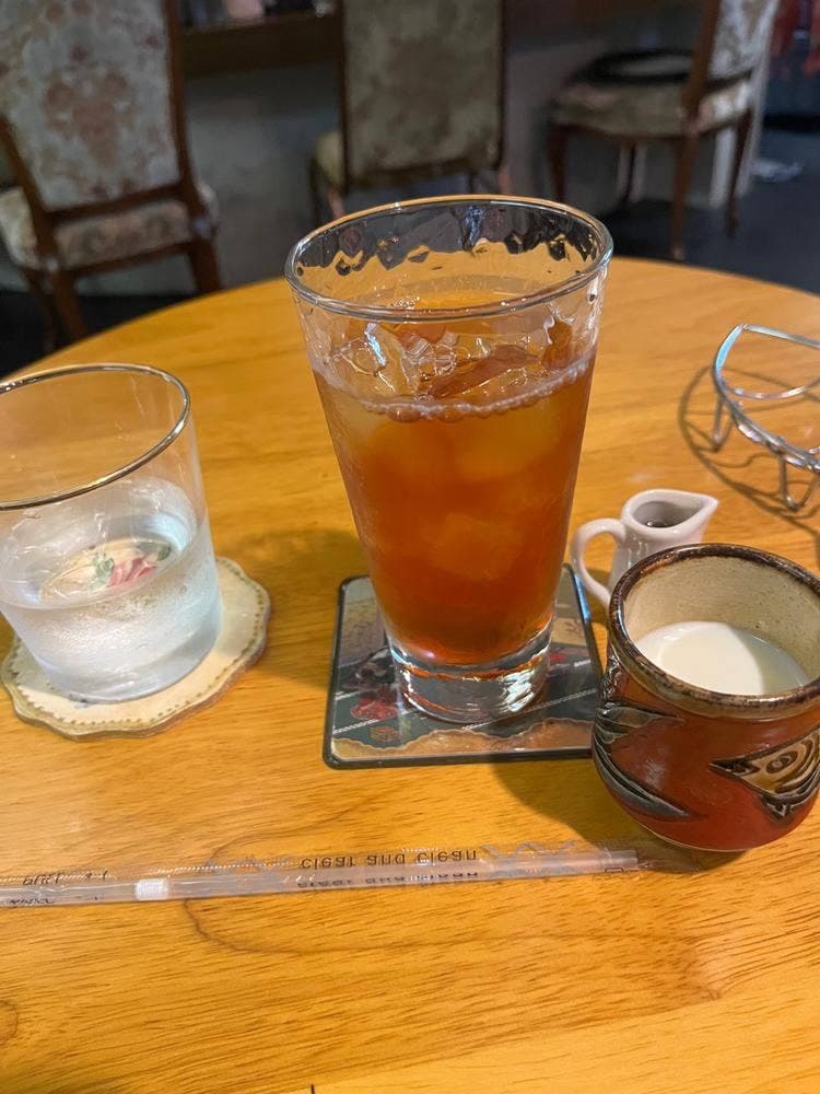 ピアノ・ワインバー 鴻臚館