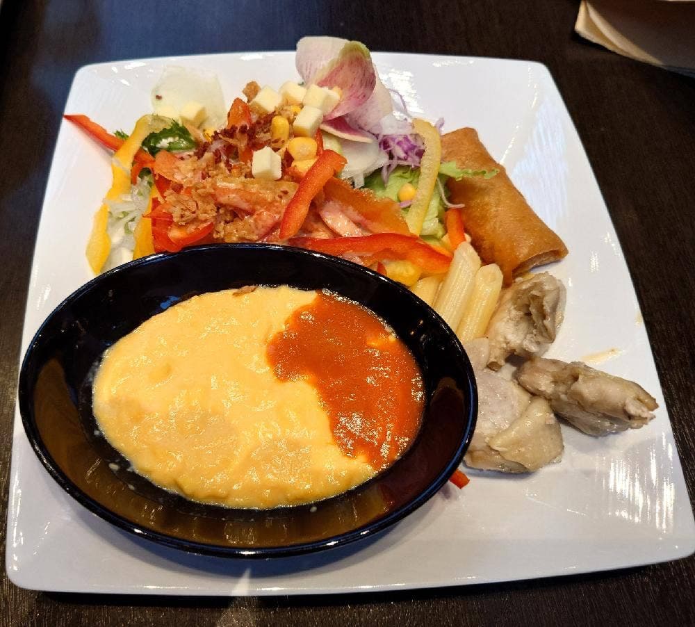 リュクス ダイニング ハプナ