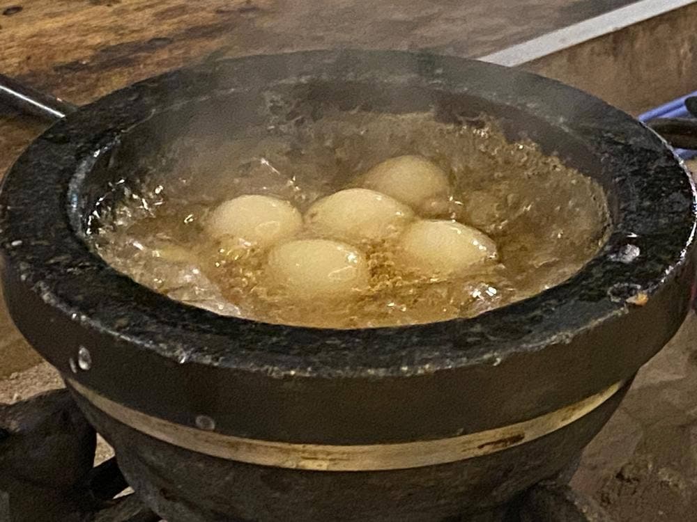 囲炉裏茶屋 ななころびやおき