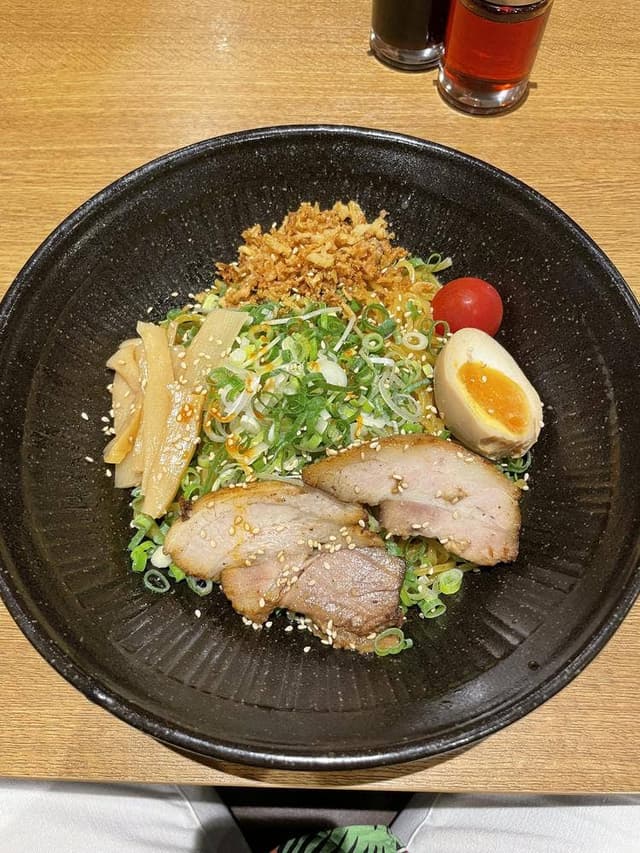 吉山商店 なんばラーメン一座店 - サブ画像1
