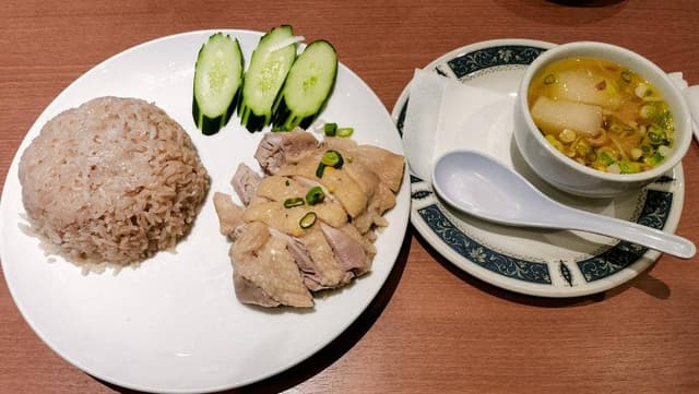 ASIAN RESTAURANT &BAR HALKA 上野の森さくらテラス店 - サブ画像2
