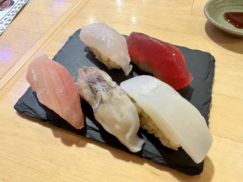 魚寿司公設市場総本店離れ