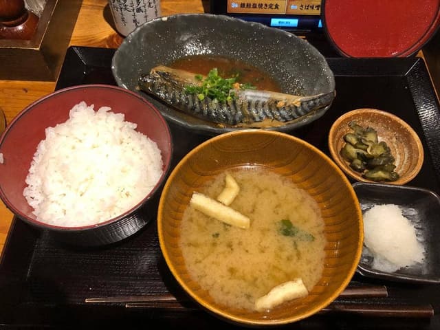 炭火焼干物定食 しんぱち食堂 田町店 - サブ画像1