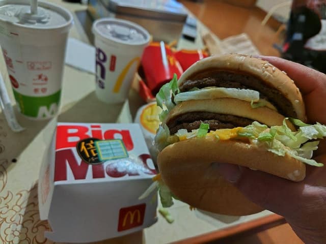 マクドナルド 港知多店 - サブ画像1