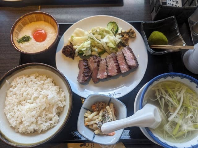 牛たん炭焼 利久 富沢店 - サブ画像1