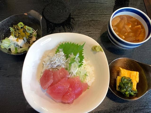 串焼 どんどん 別館 - サブ画像2