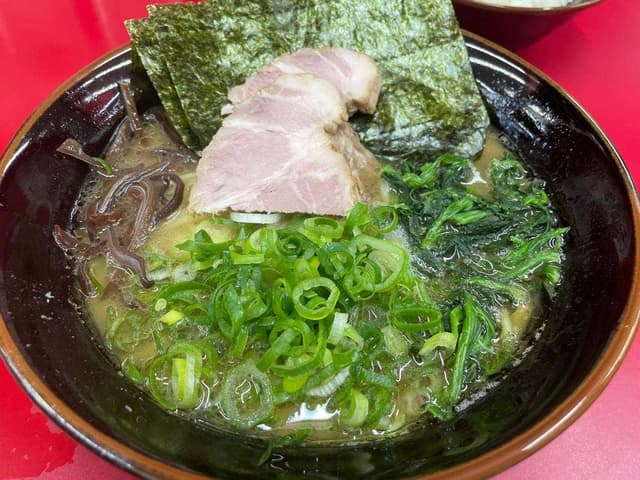 横浜ラーメン 武蔵家 北千住西口店 - サブ画像1