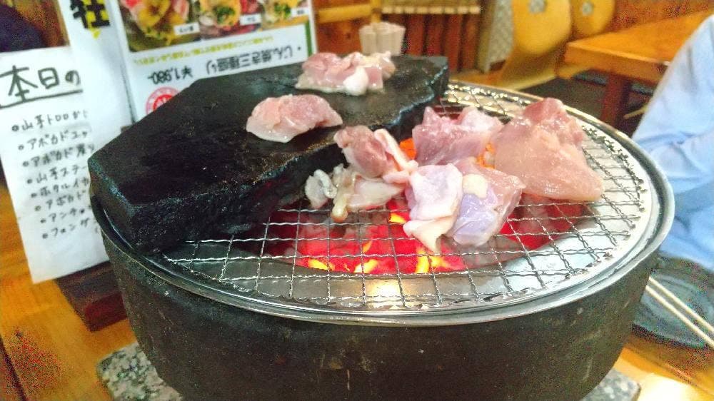 地鶏食堂じん. 日赤通り店