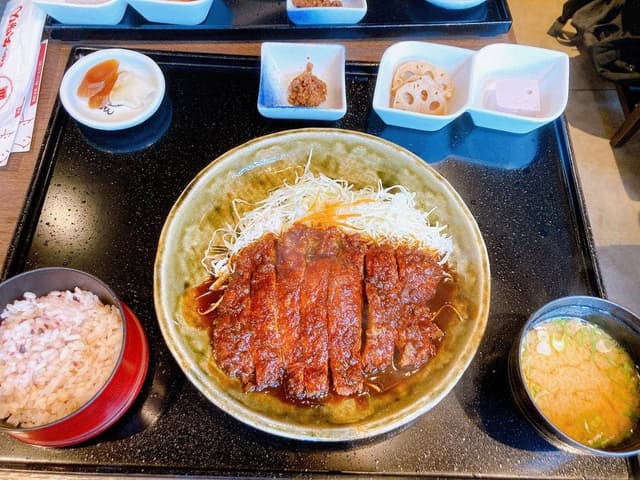 矢場とん 名古屋城金シャチ横丁店 - サブ画像3