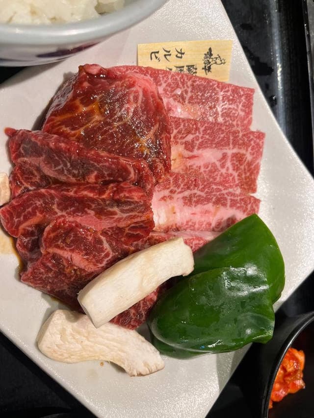 幸せの焼肉食べ放題 かみむら牧場 ららぽーと福岡店 - サブ画像1