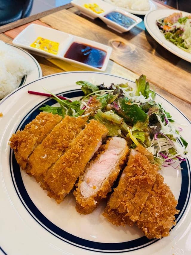 CAFE CHALLENGER 88 靭公園店 - サブ画像1