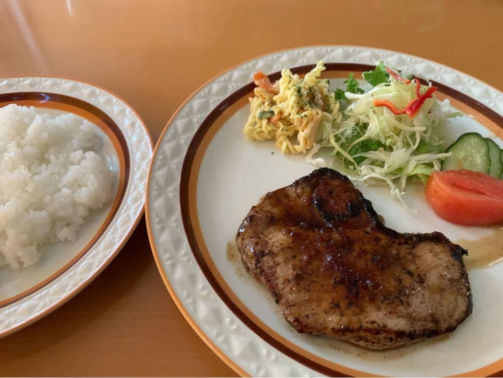 成城洋食まる・まーる