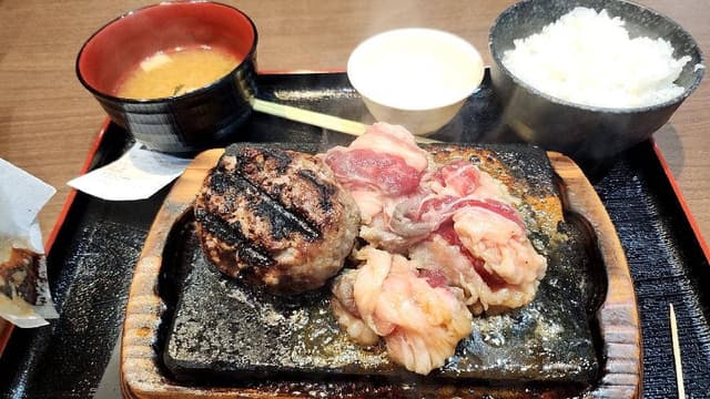 感動の肉と米 富士吉原店 - サブ画像1