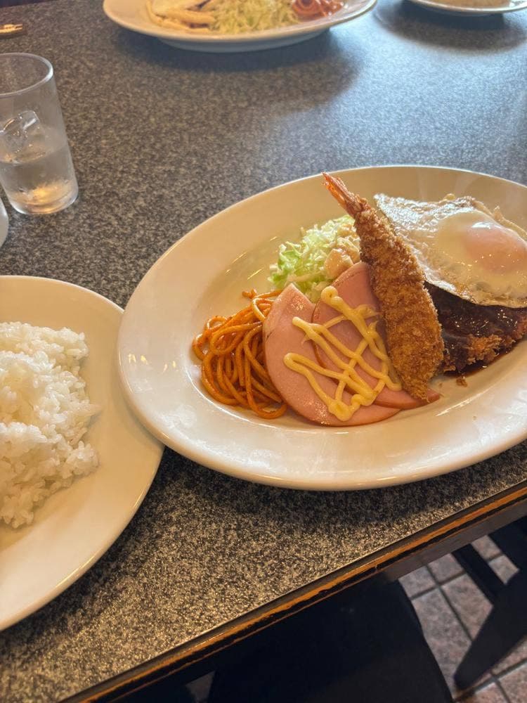 洋食と中華 マルヤ 伊丹店