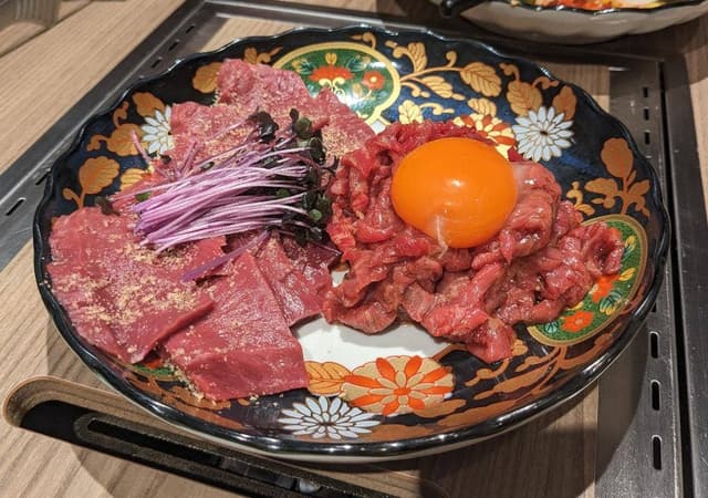 鎌倉 肉と日本酒 - サブ画像1