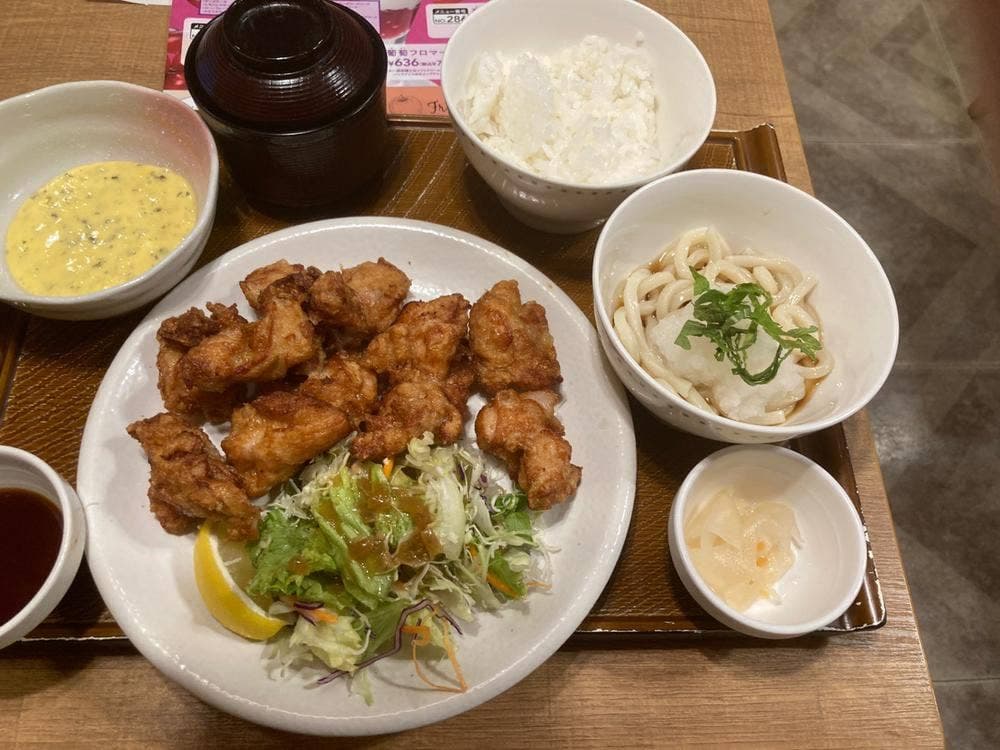 ガスト 川西能勢口駅前店