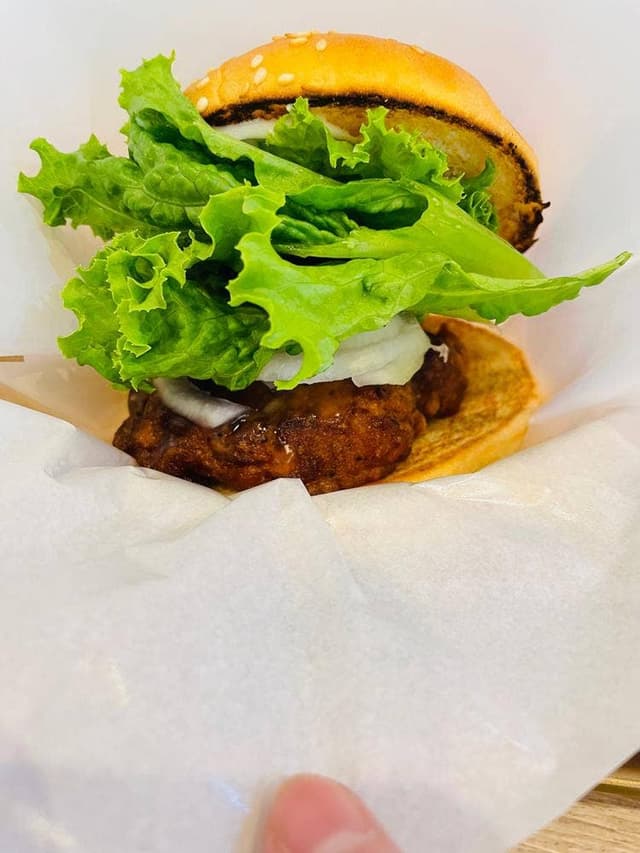 フレッシュネスバーガー 新宿3丁目店 - サブ画像1